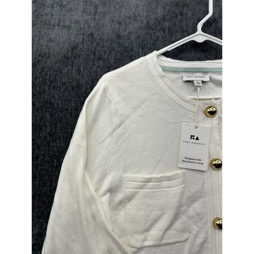 Free Assembly Cardigan Sweater Womens Large White Relaxed Fit Tight‎ Knit Warm
